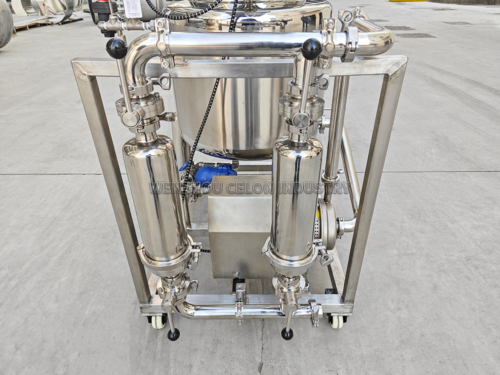 Filtration equipment for mixing machine.jpg
