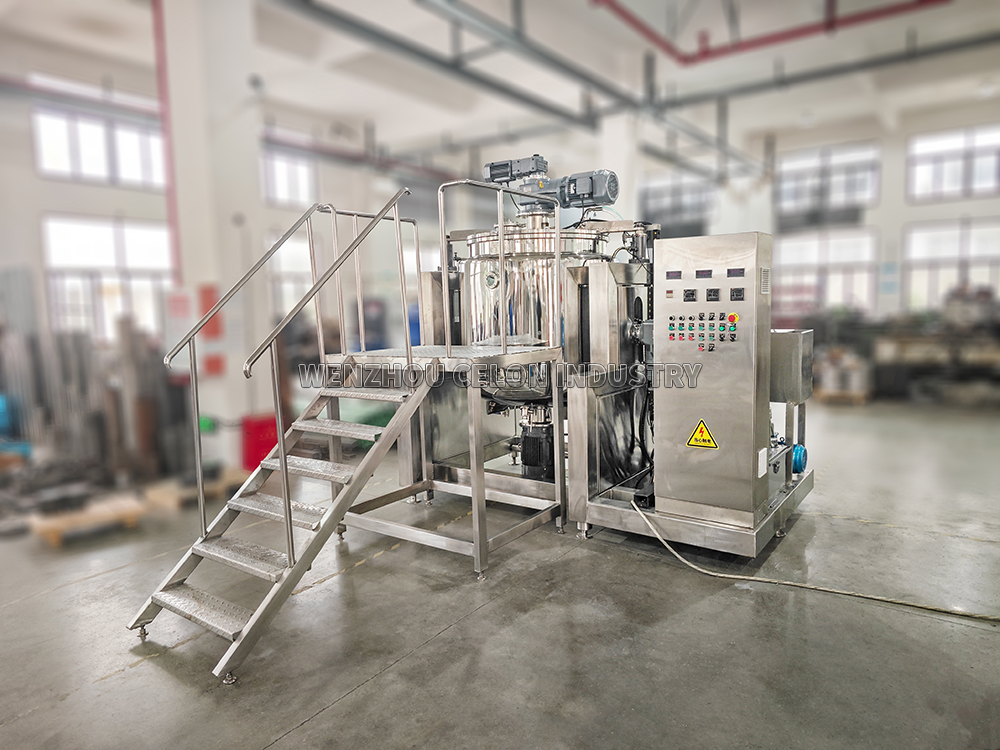 Mixing tank with stairs.jpg