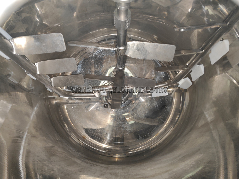 multi shaft agitator for mixing tank.jpg
