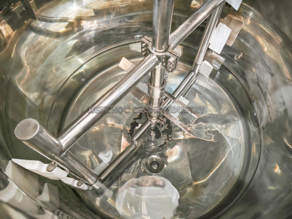 inside of tank.jpg